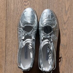 Biscuitshop South Korean Silver Classic German Army Ballet shoe fits 8-8.5 NWOT
